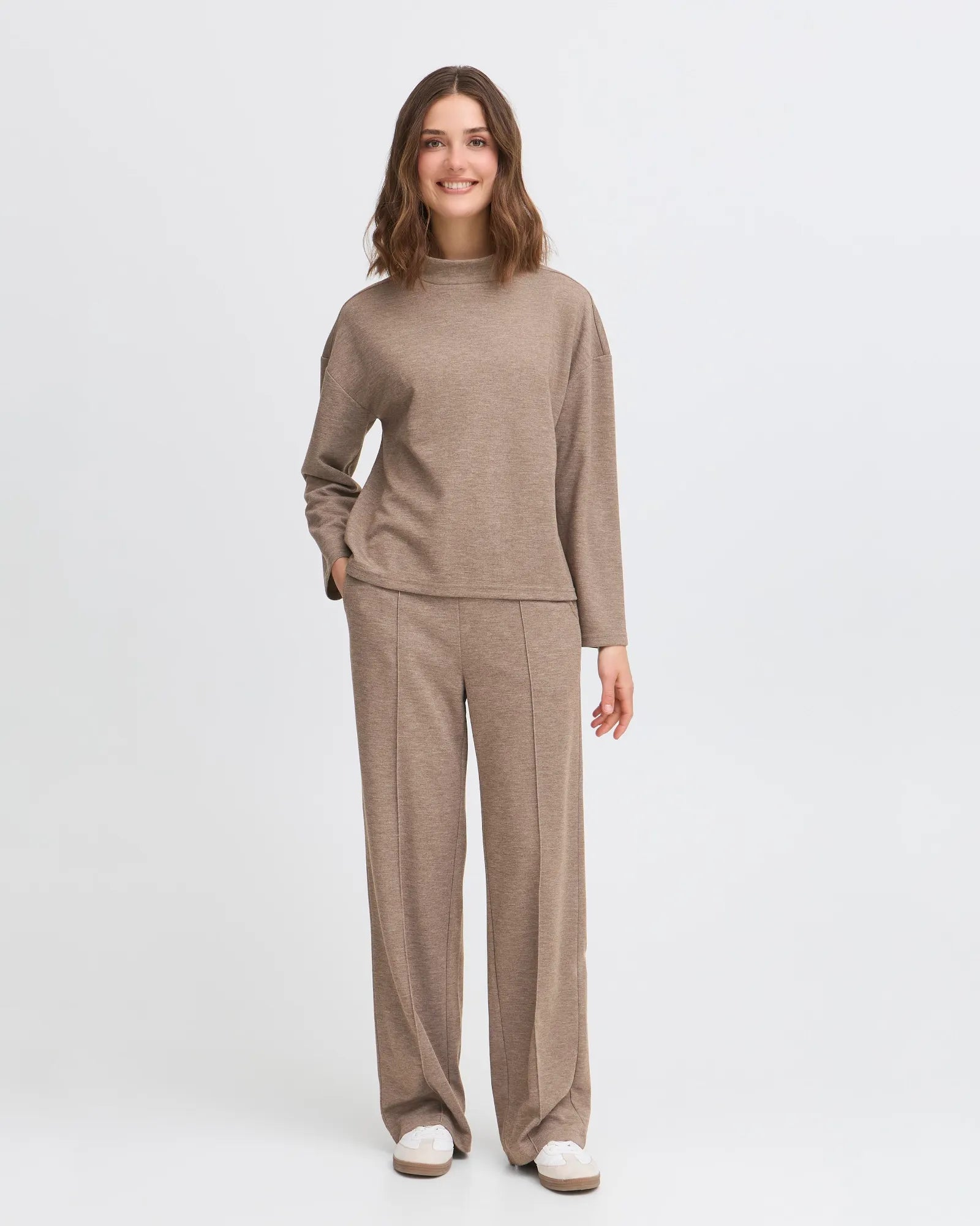 FRIZABELLA Pullover - Desert Taupe