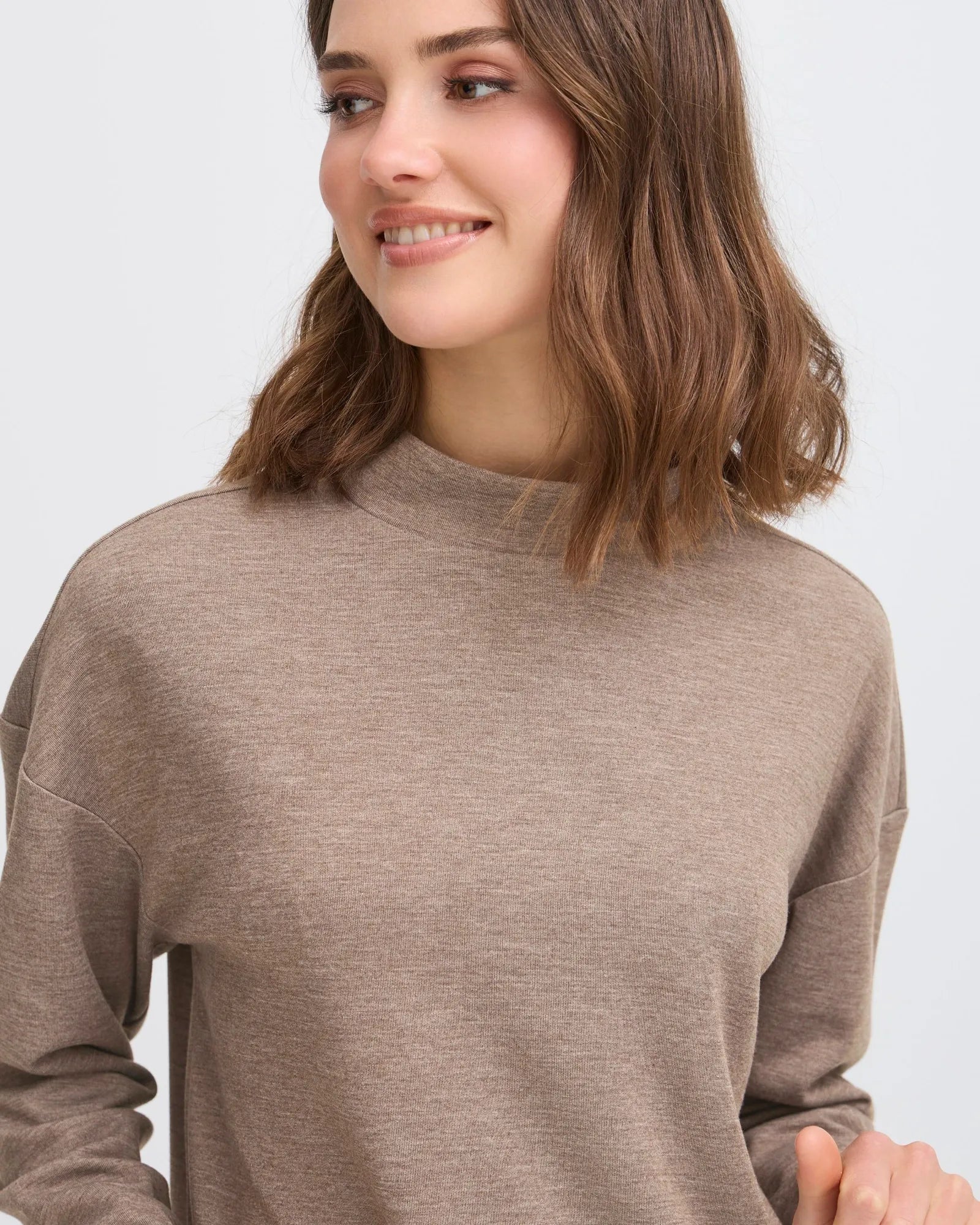 FRIZABELLA Pullover - Desert Taupe