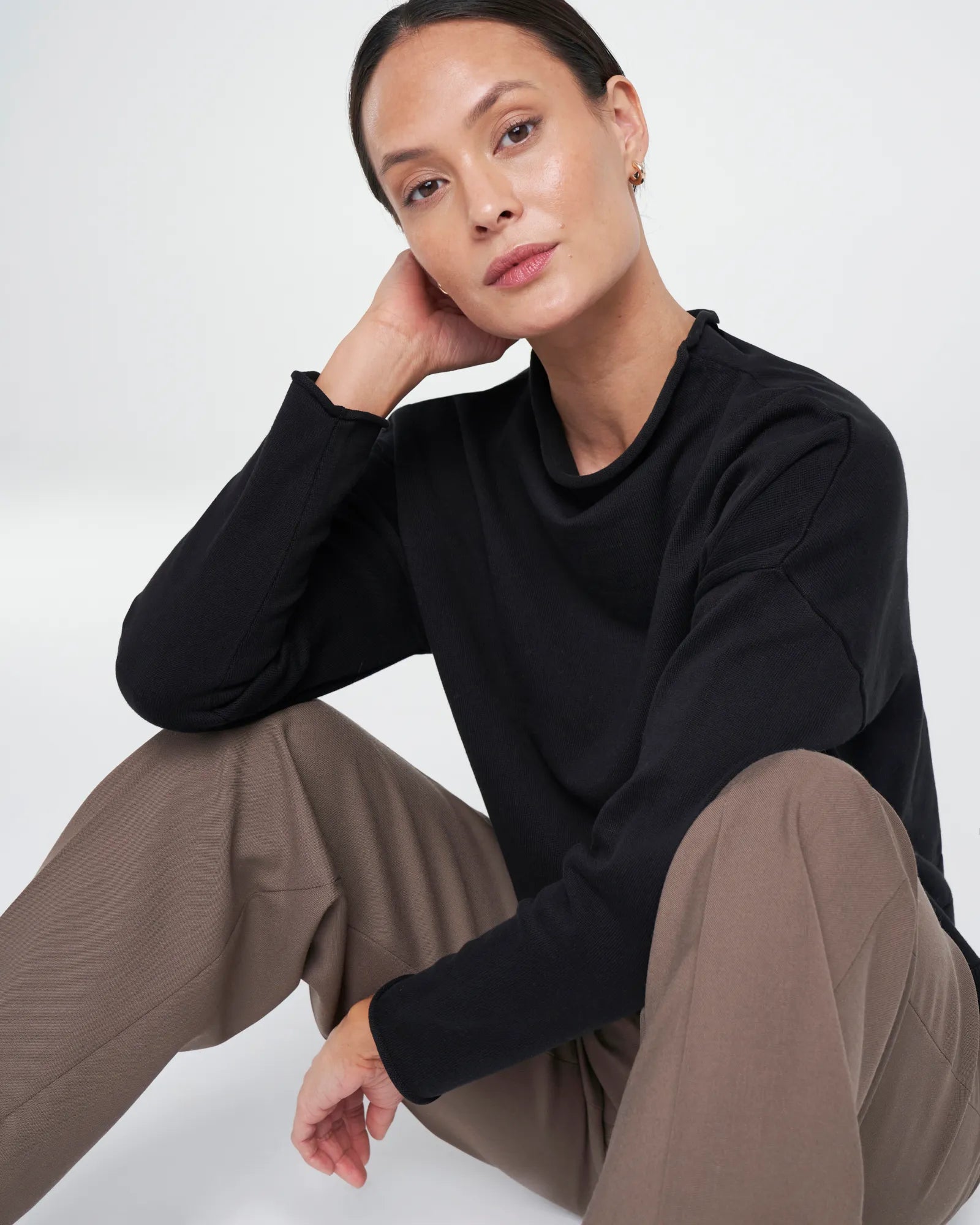 Hulda Knitted Oversized Turtle Neck Sweater - Black