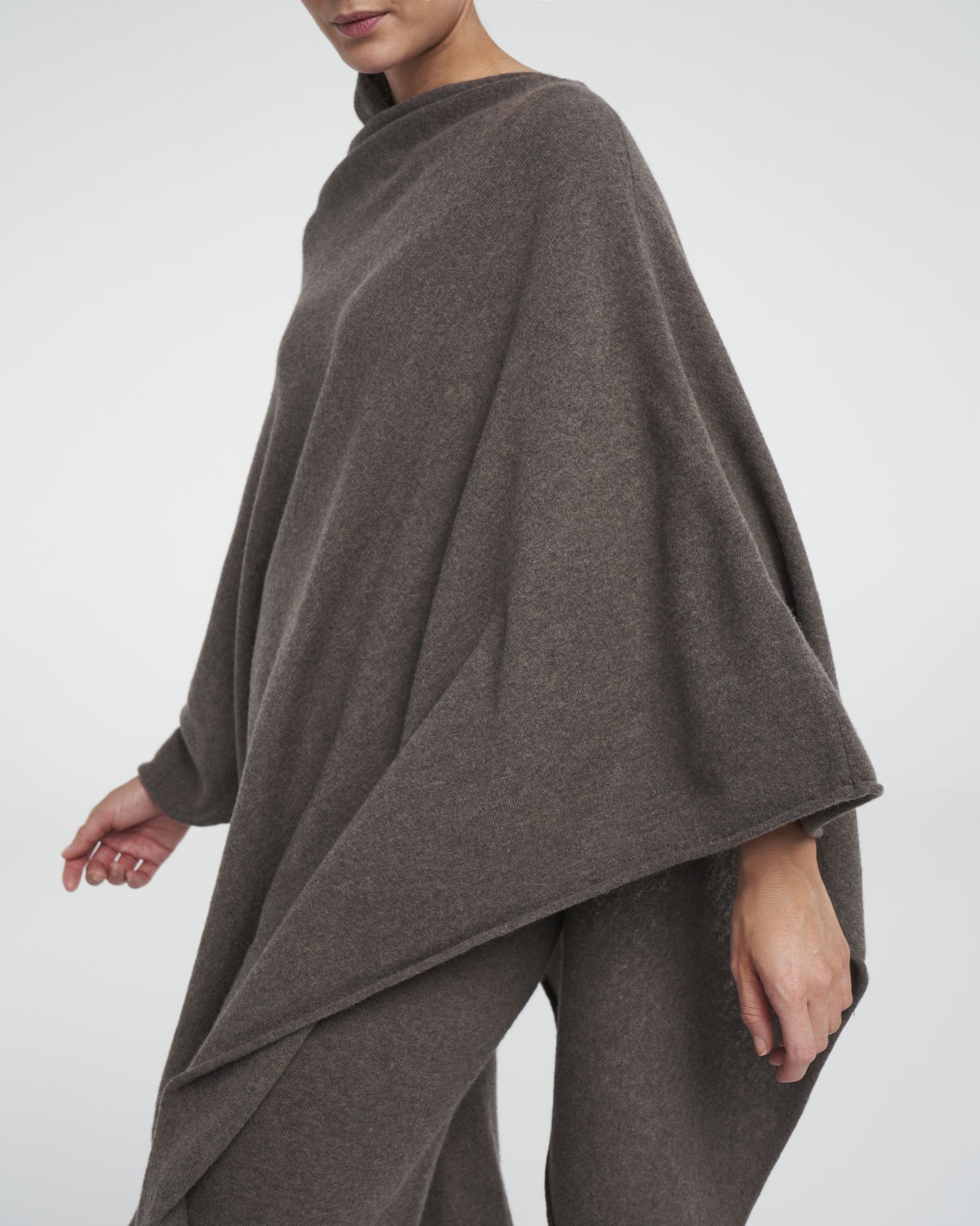 Sofie Knitted Poncho - Dark Taupe