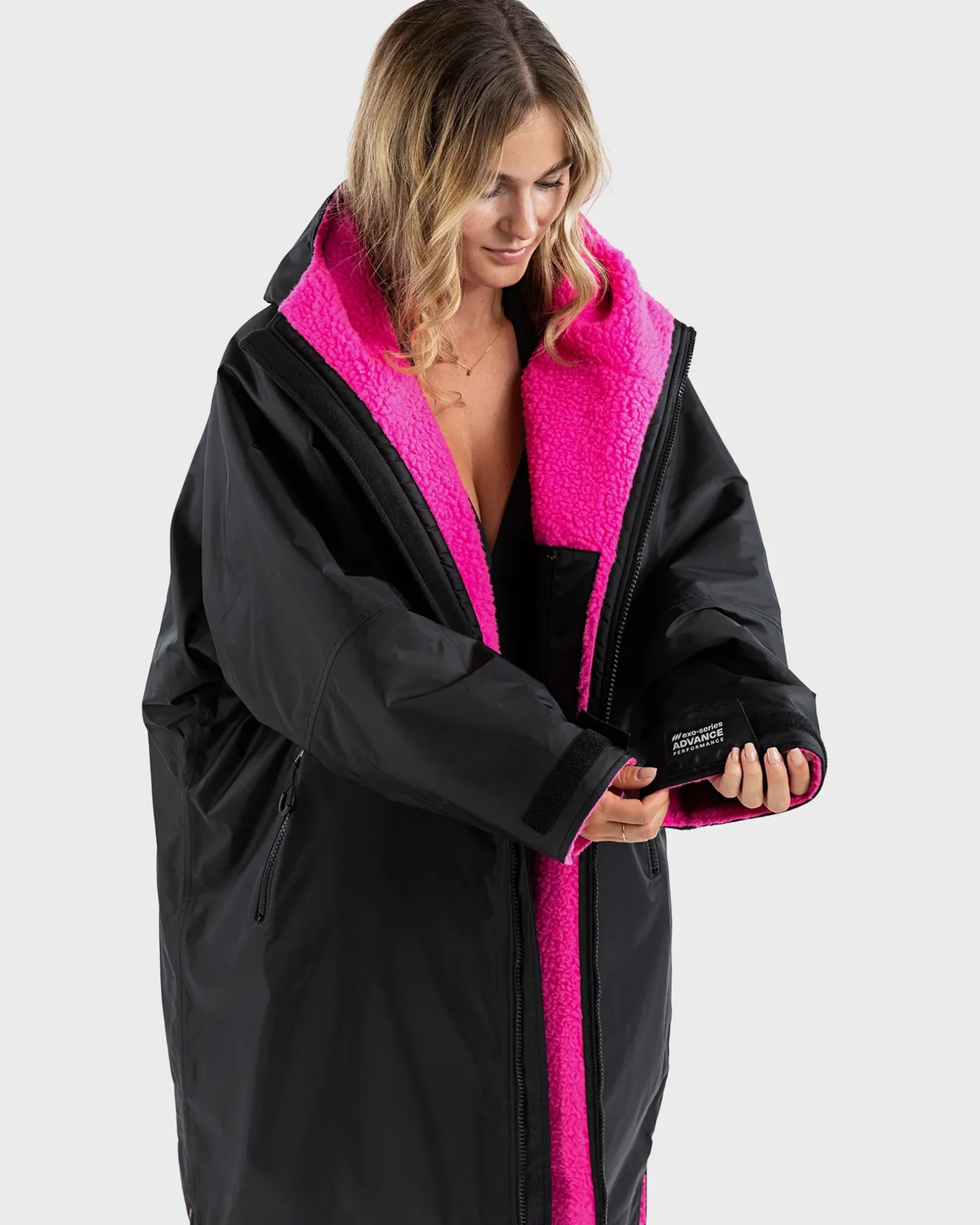 dryrobe Advance Long Sleeve - Black/Pink