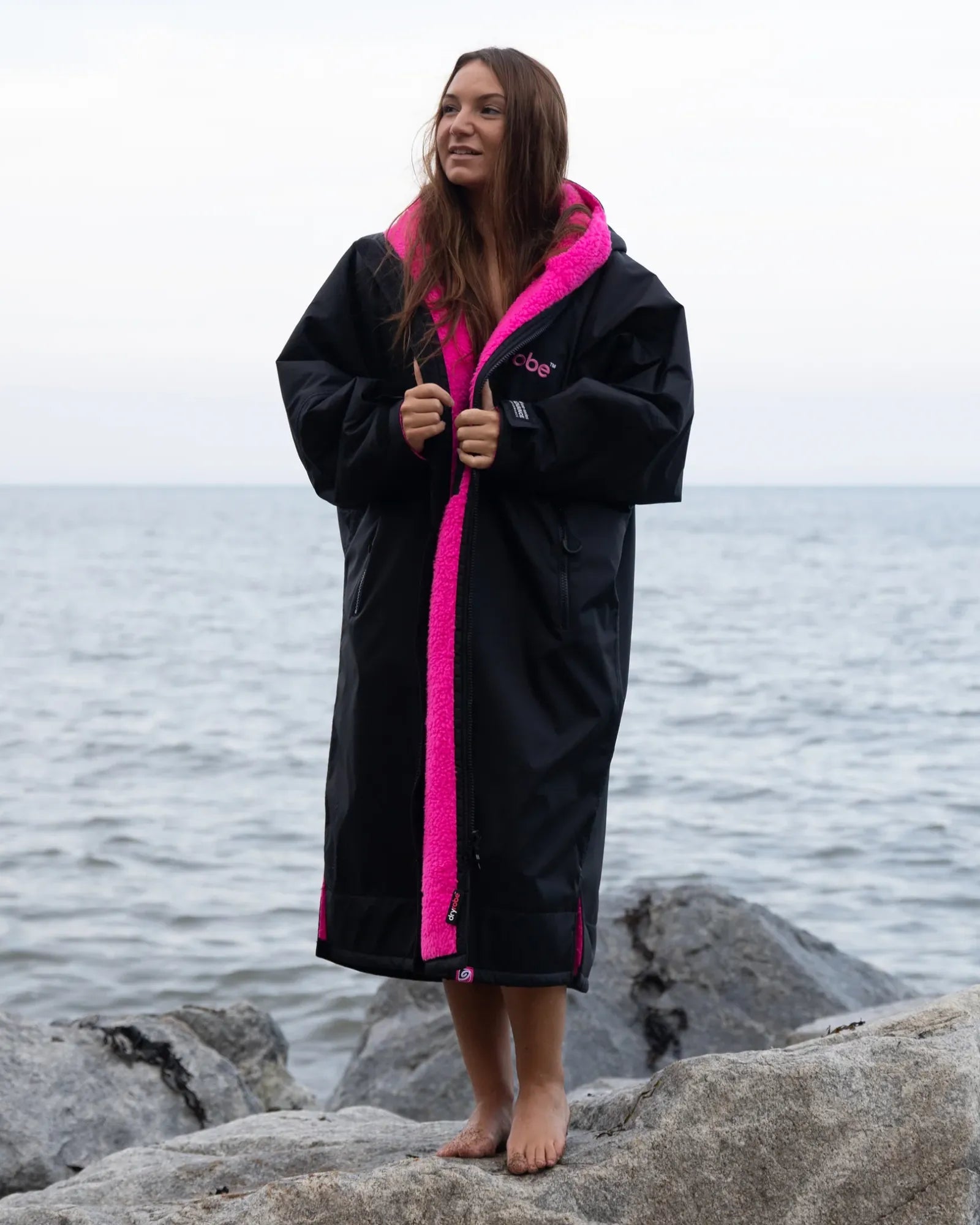 dryrobe Advance Long Sleeve - Black/Pink