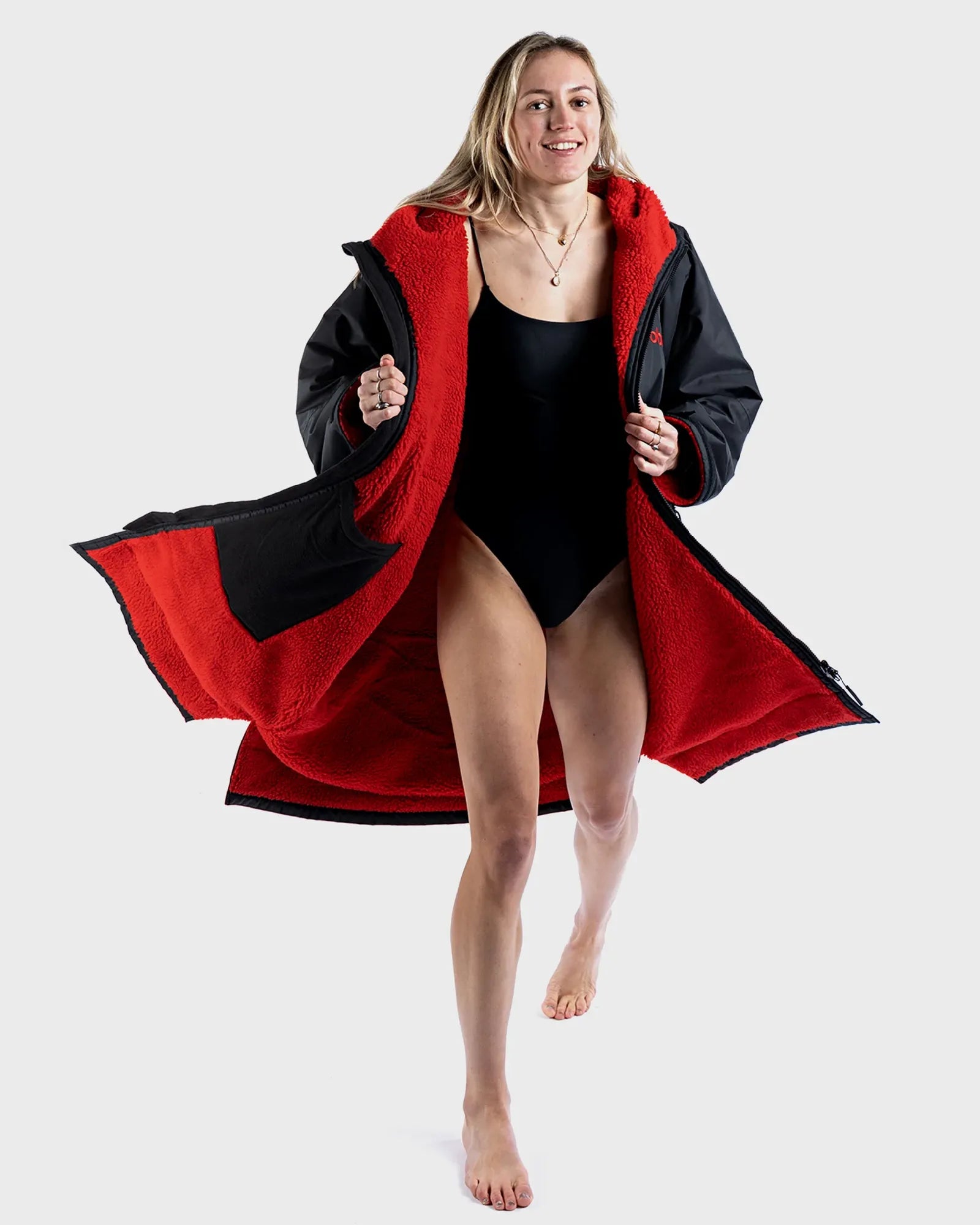 dryrobe Advance Long Sleeve - Black/Red