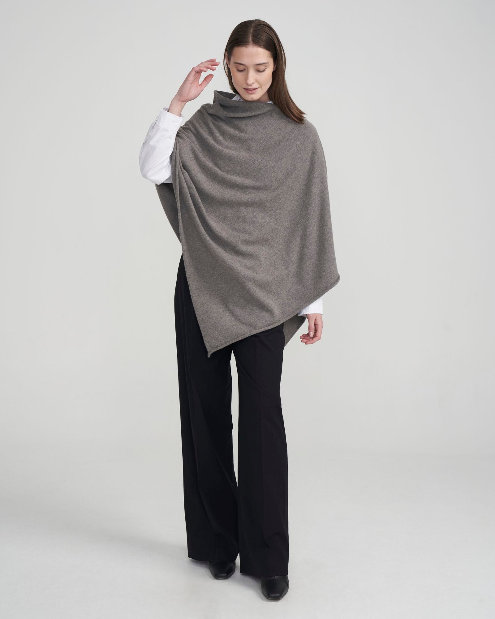 Sofie Knitted Poncho - Taupe