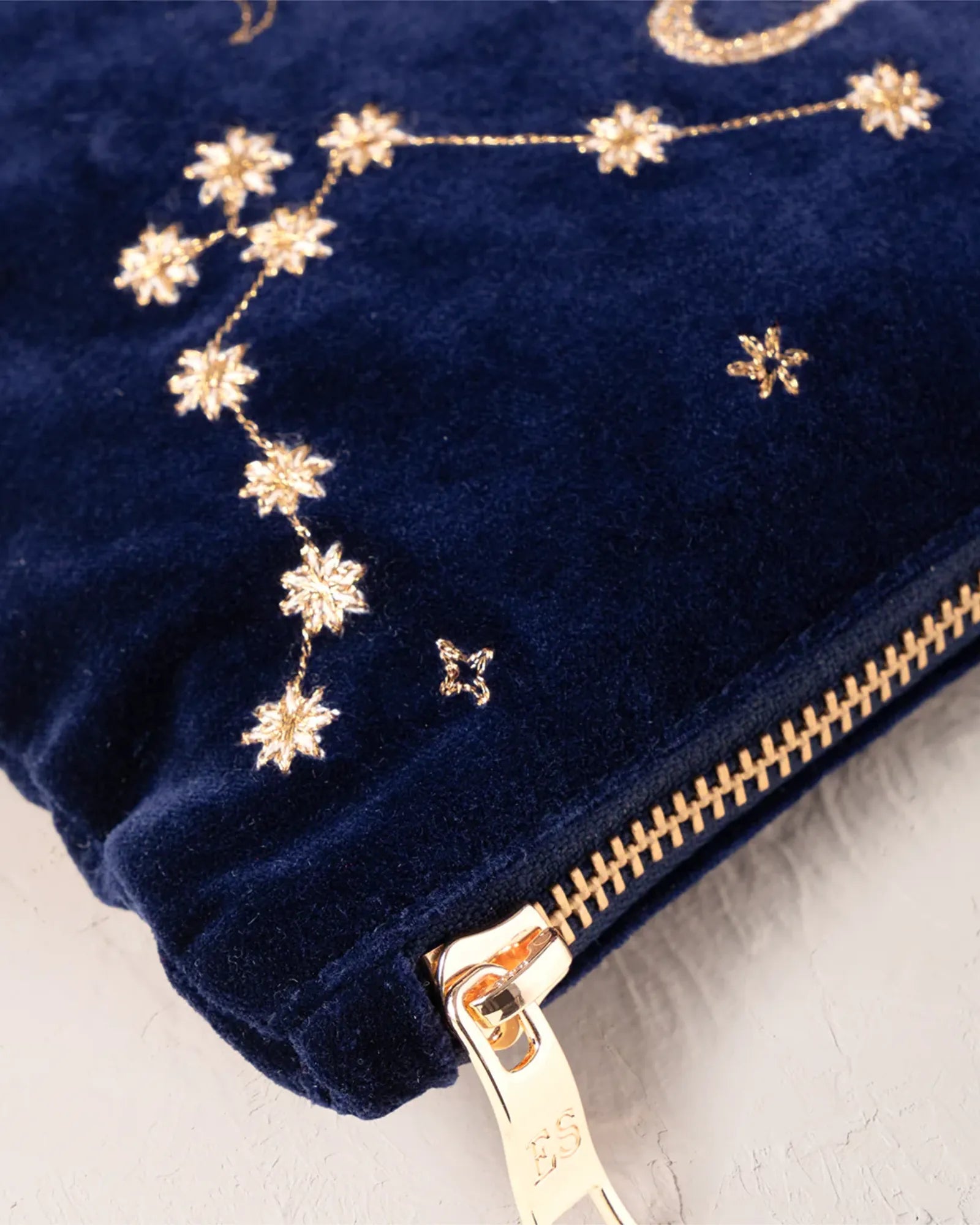 Aquarius Navy Everyday Pouch