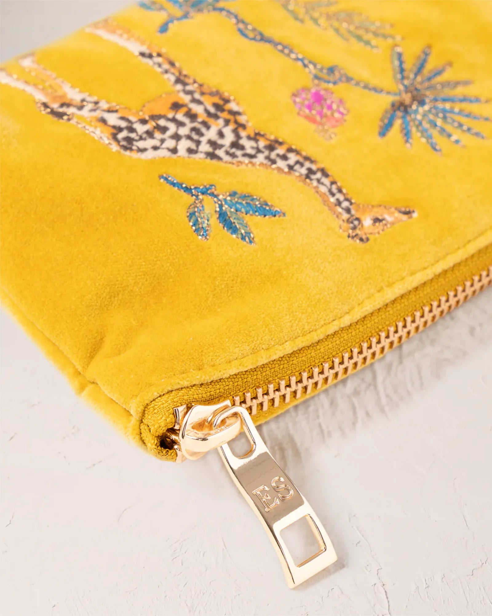 Wild Giraffe Palm Mustard Yellow Coin Purse