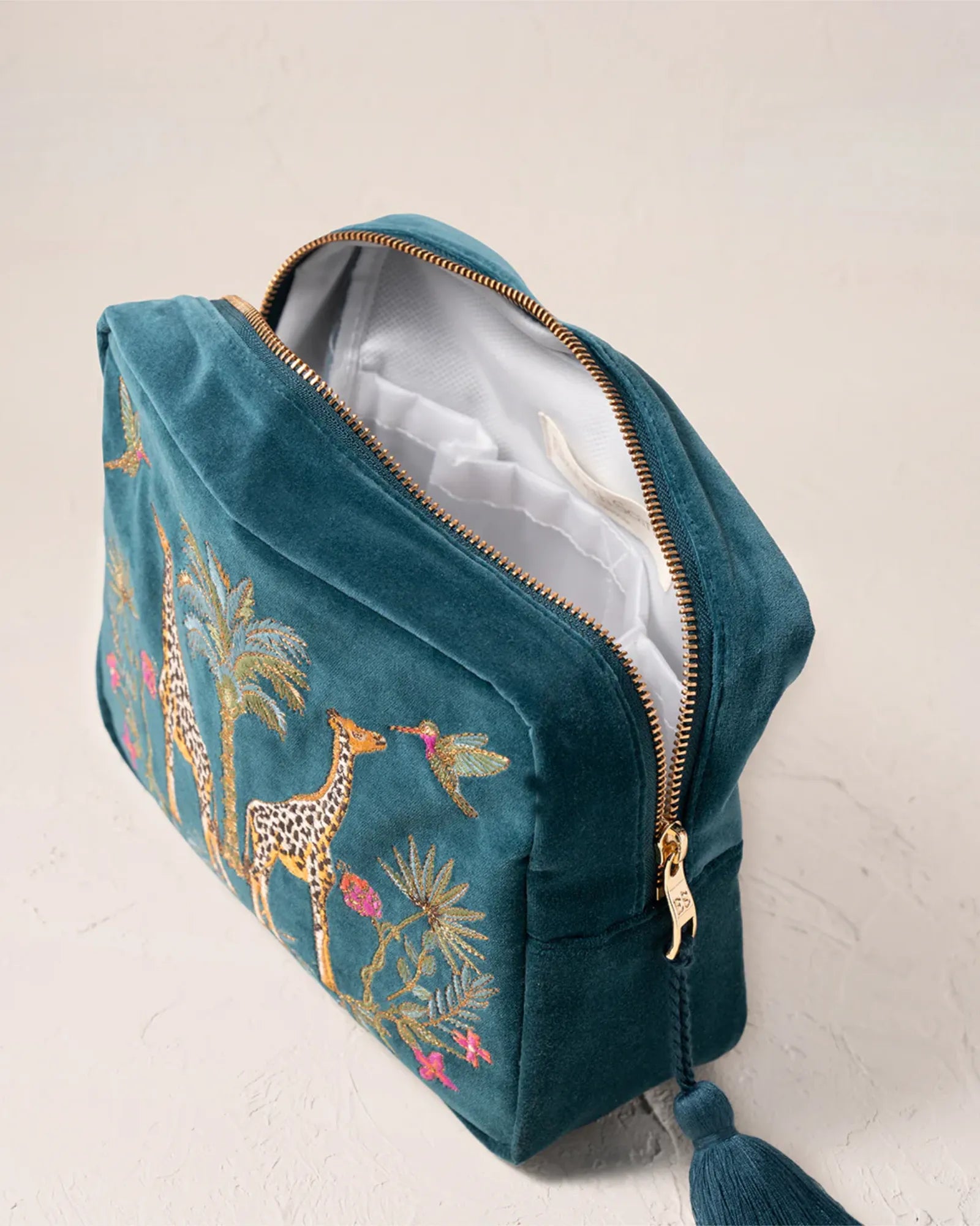 Wild Giraffe Palm Rich Blue Wash Bag
