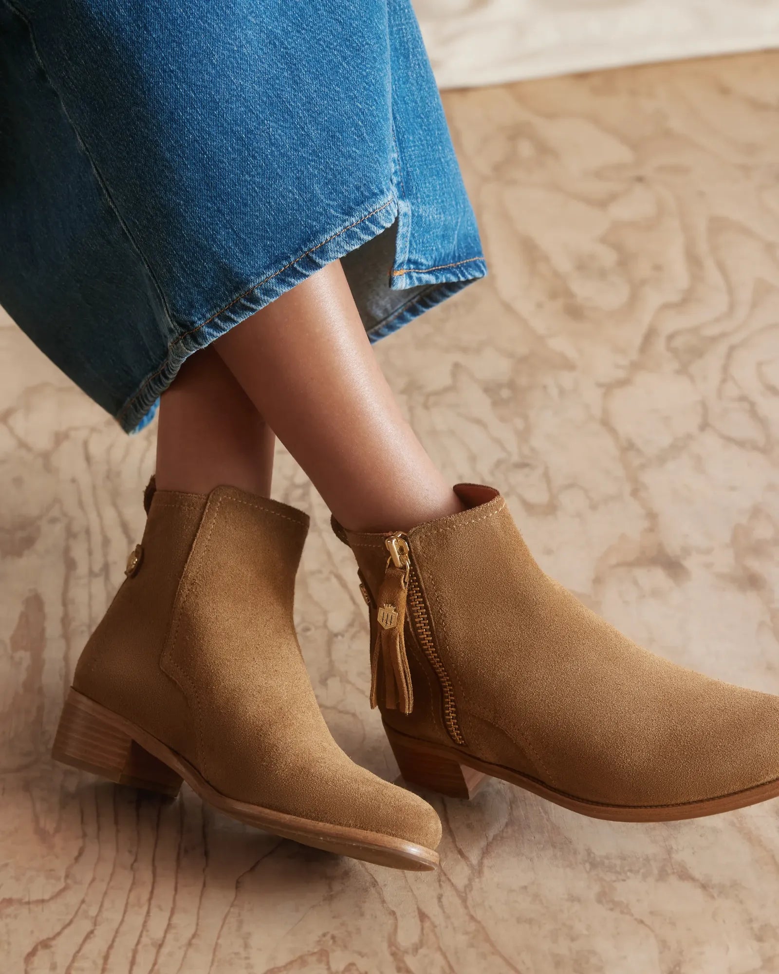 Flat Oakham Ankle Boot - Tan Suede