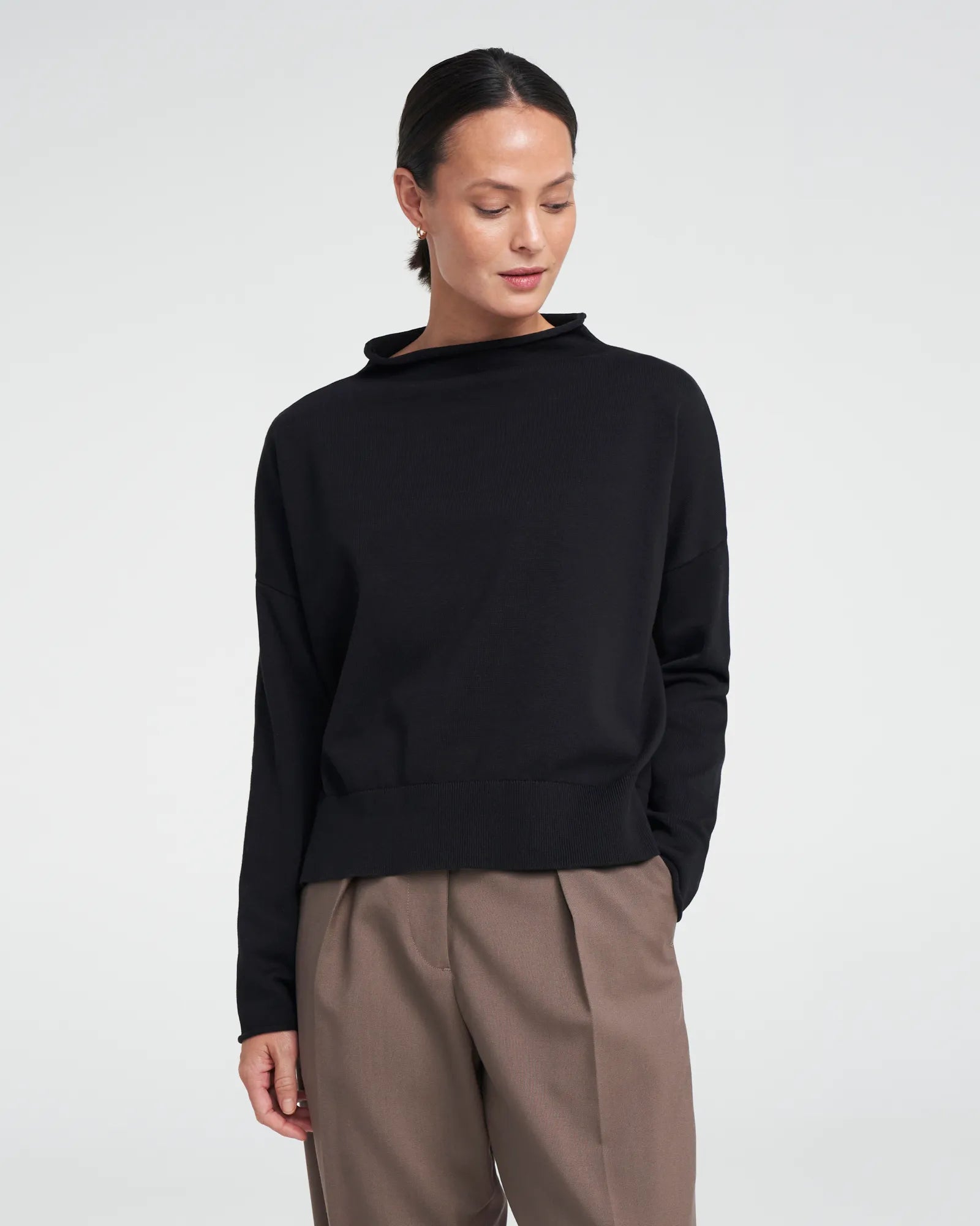 Hulda Knitted Oversized Turtle Neck Sweater - Black