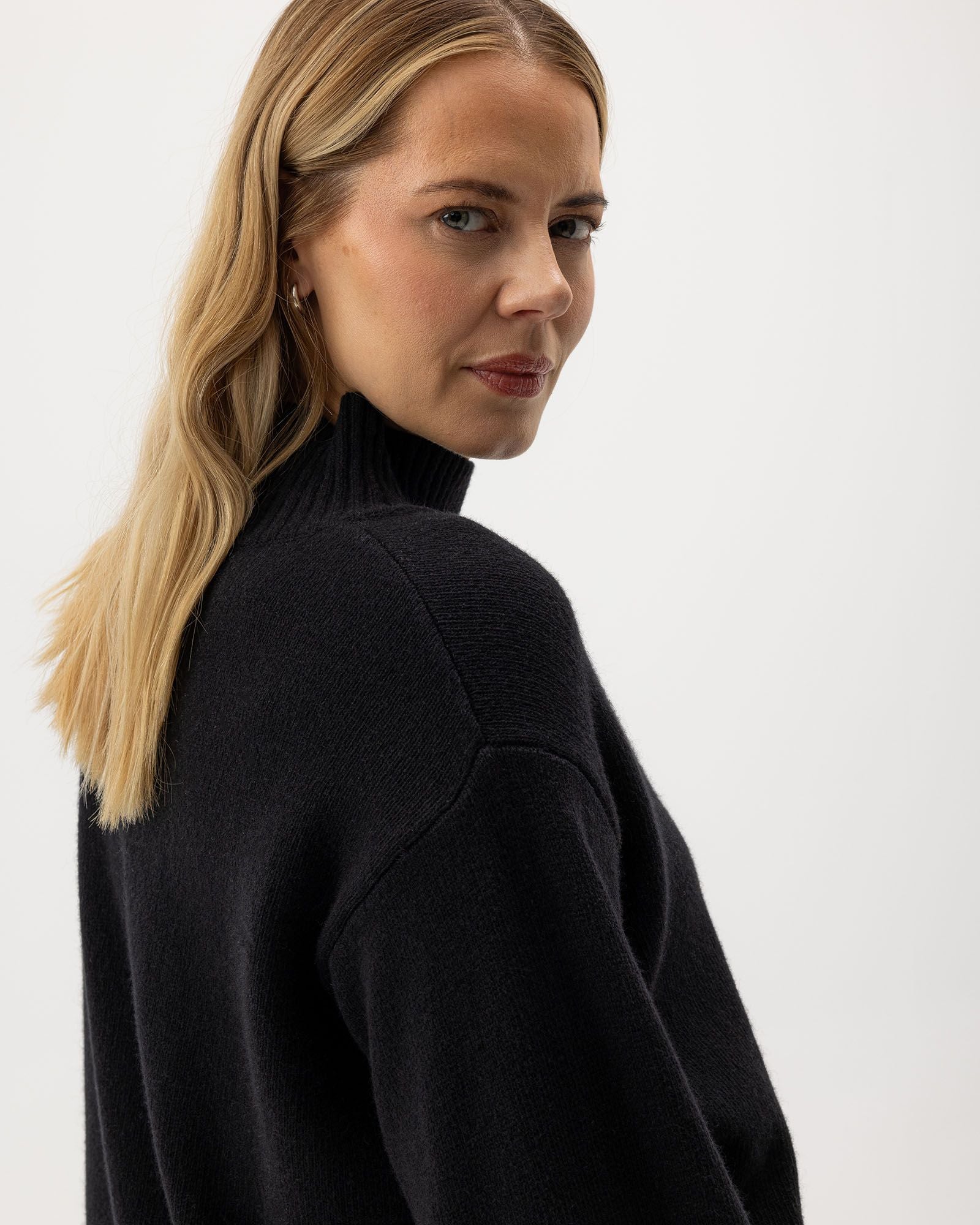 Veronika Turtle Neck Jumper - Black