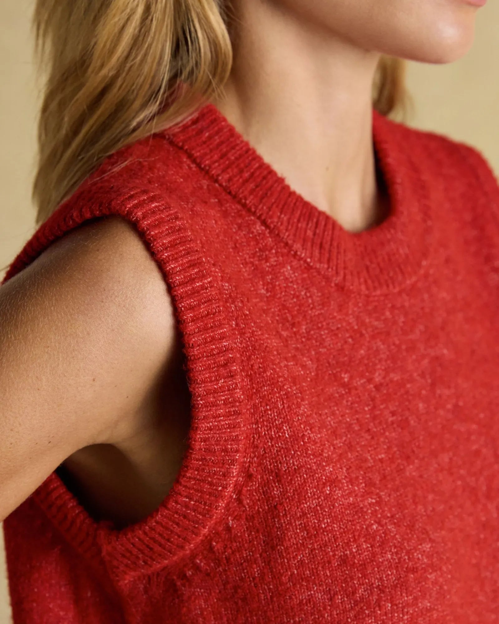 Holly Vest - Red