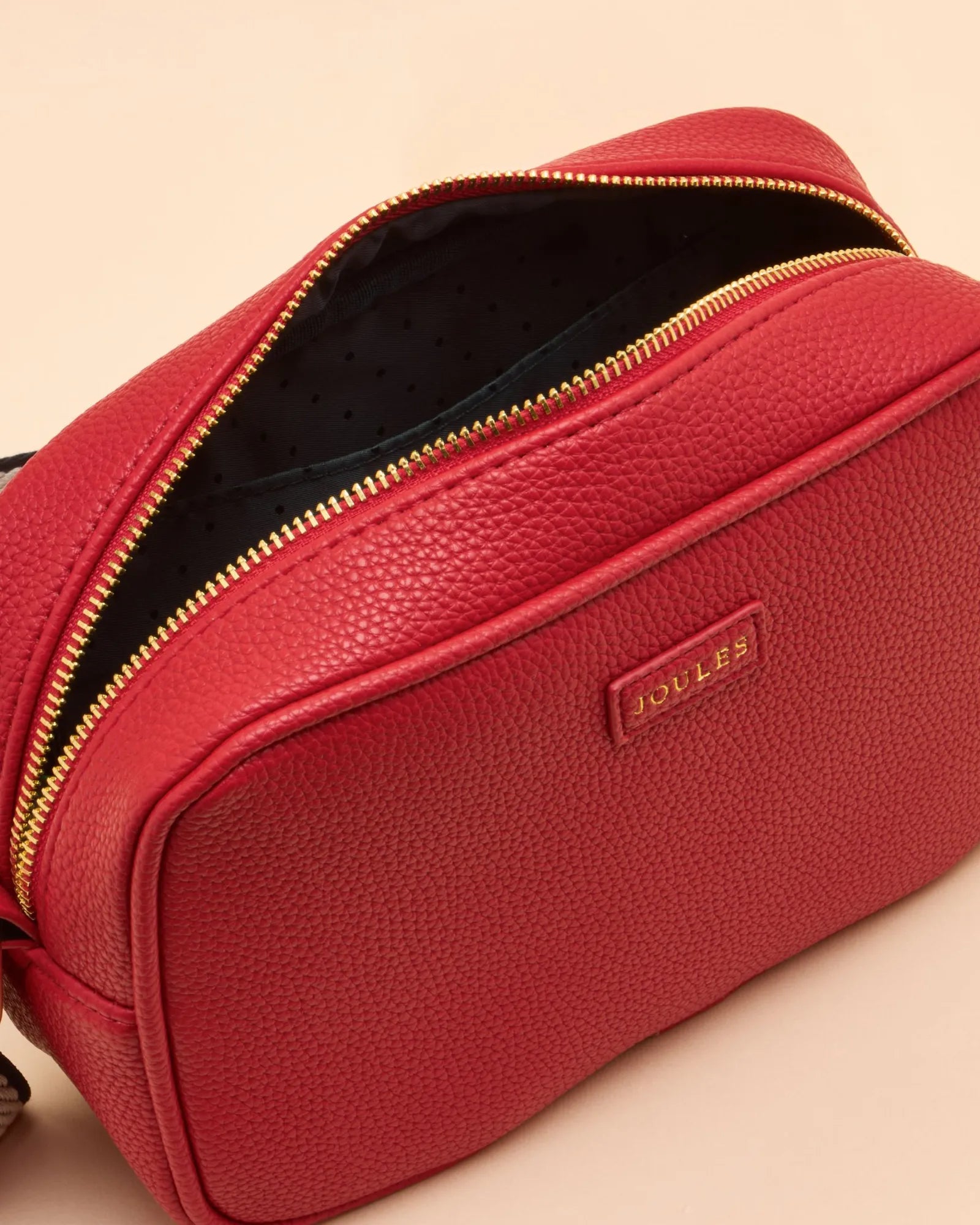 Trent Cross Body Bag - Red