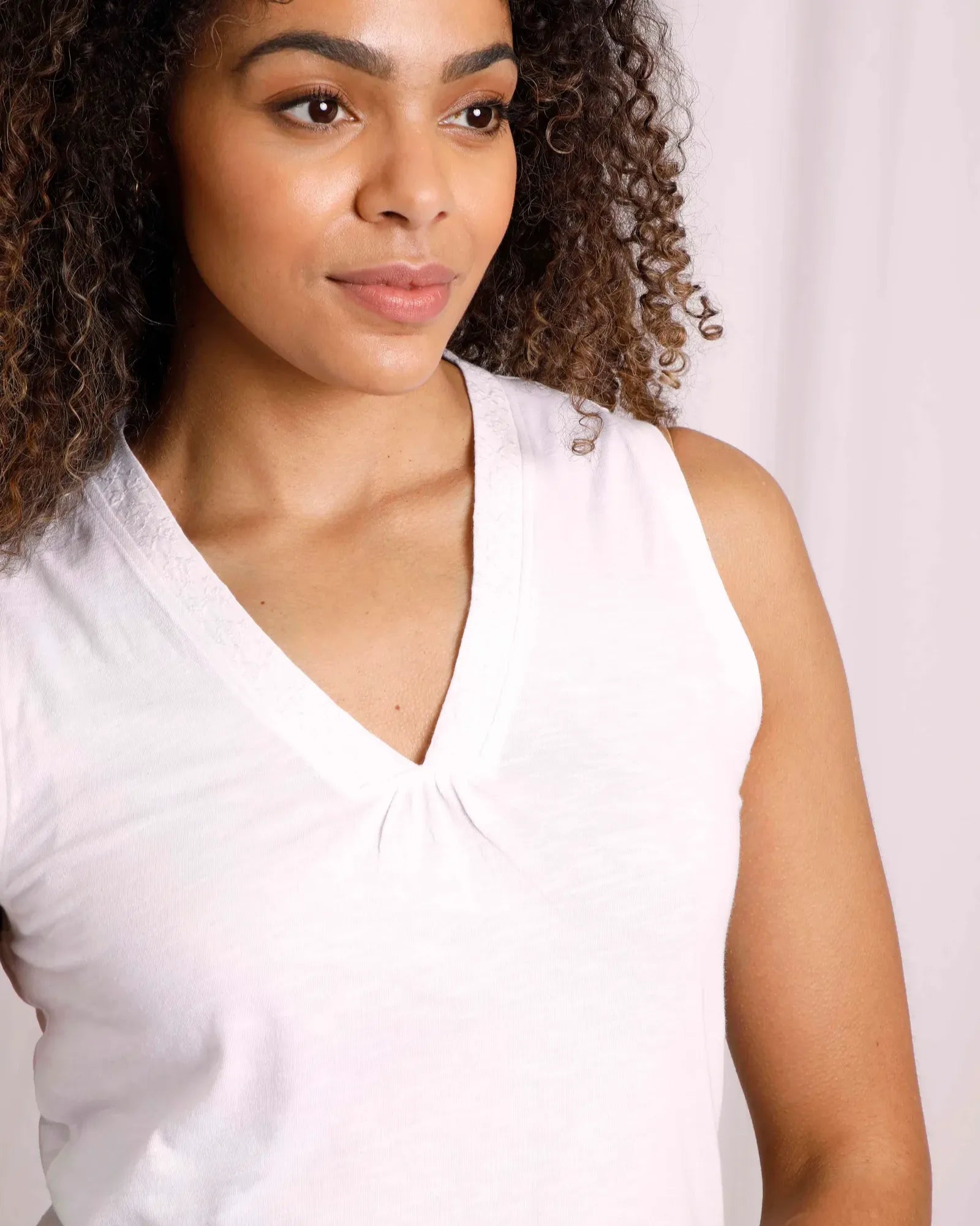 Arenas White Organic Outfitter Cotton Vest
